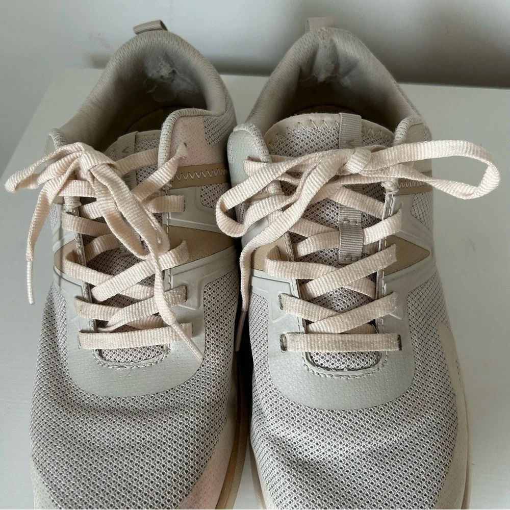 Vionic Mesh Lace-Up Sneakers Leyo Women’s 9 Iridescent Metallic Trainers Cream - Picture 3 of 8